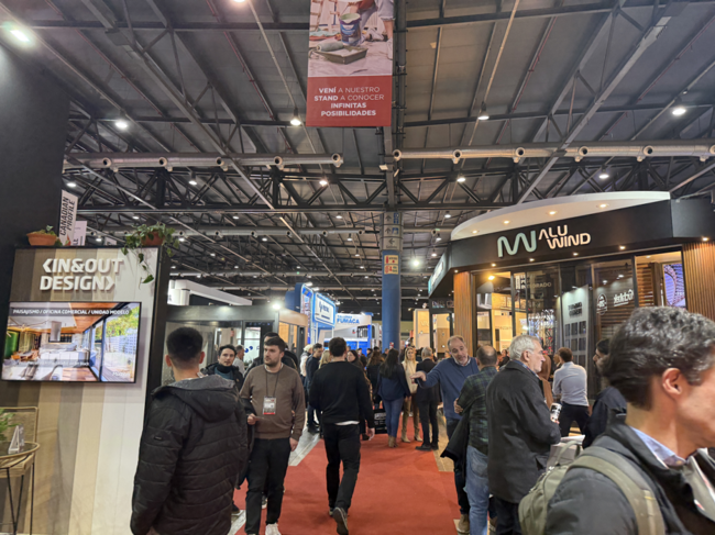 参加国际展会：企业开拓海外市场的战略选择