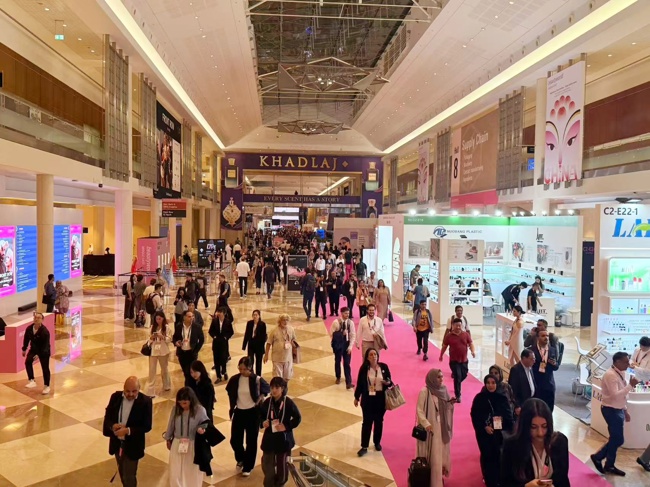 2025迪拜美容展回顧：新天帶您玩轉迪拜，收獲商機與快樂