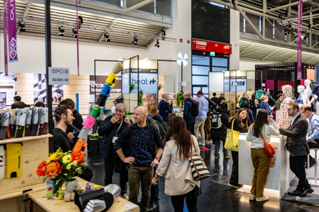 外贸商参加海外展会：新时代市场开拓的黄金机遇