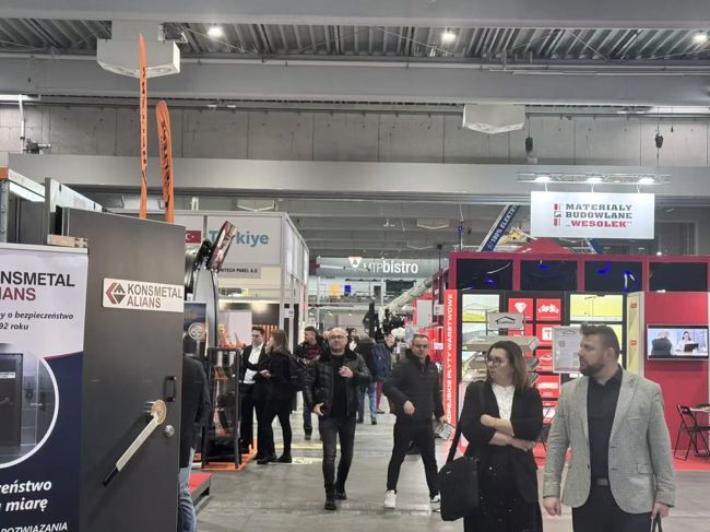 波兰建材展现场