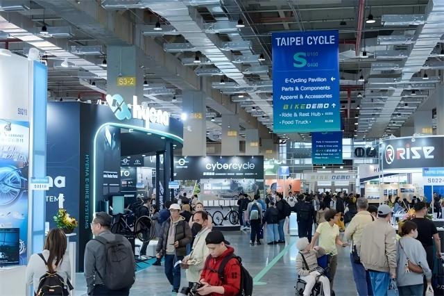 想参观台北国际自行车展，展会开放时间是？